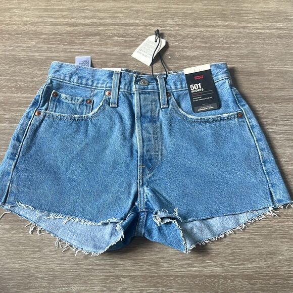 Levi 501 ORIGINAL FIT HIGH RISE WOMEN  No Referee Short Medium Wash
Low stretch - Picture 6 of 9